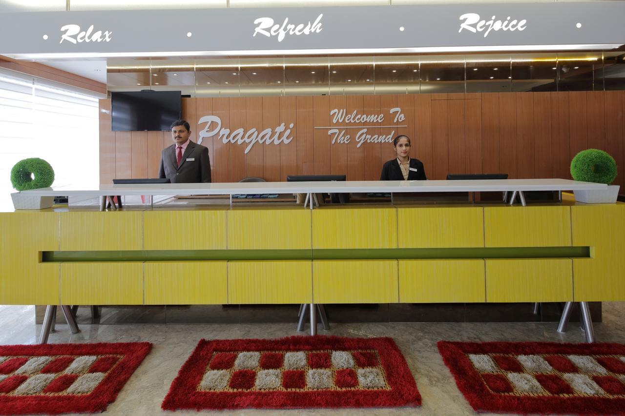 Hotel Pragati The Grand Ahmedabad Exterior foto