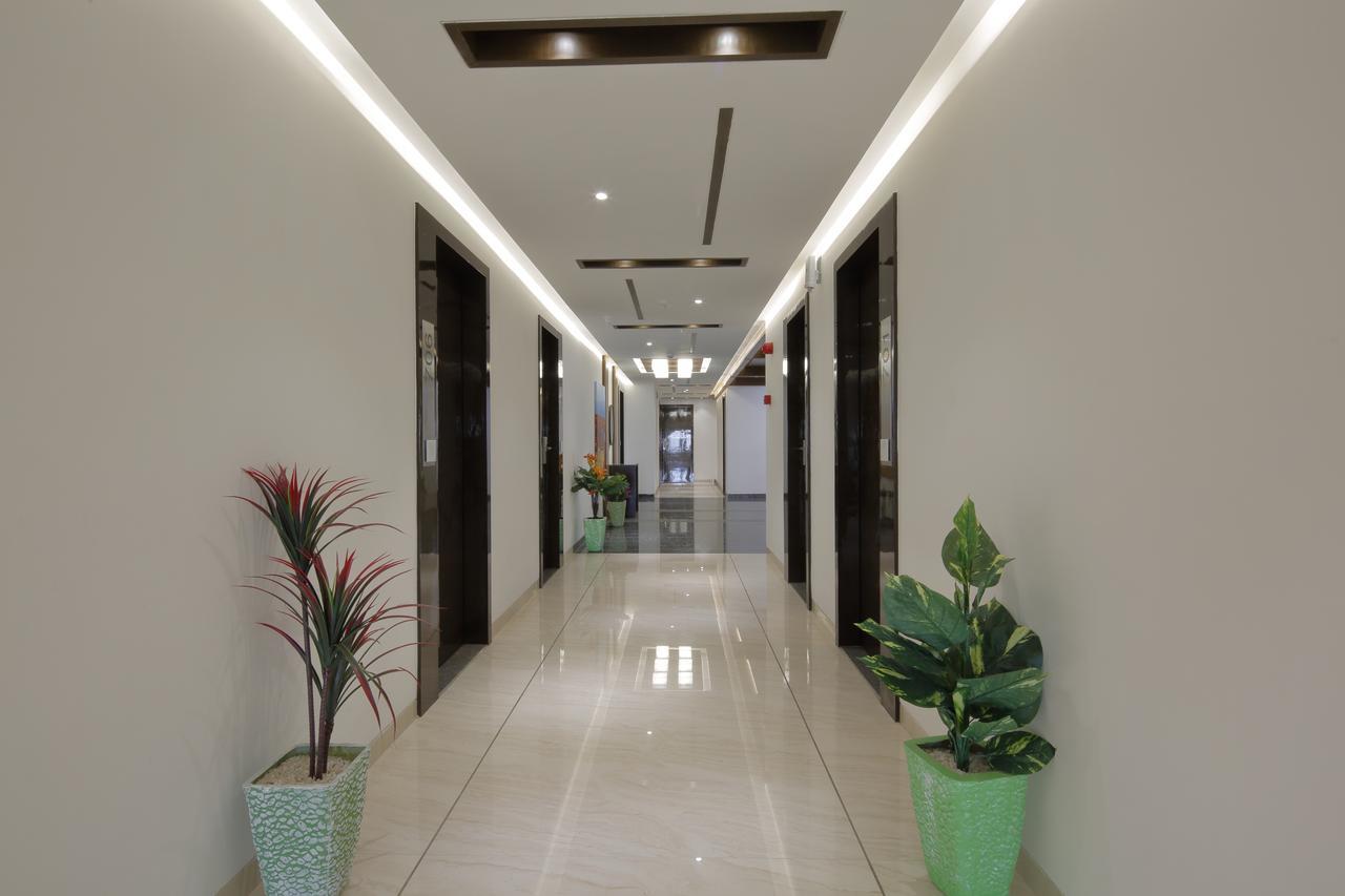 Hotel Pragati The Grand Ahmedabad Exterior foto